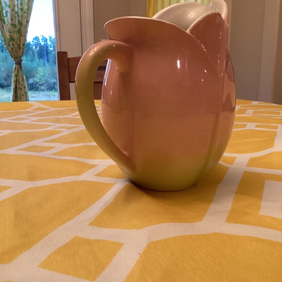 Beautiful pink and lime colored vase - Picture 2 of 6